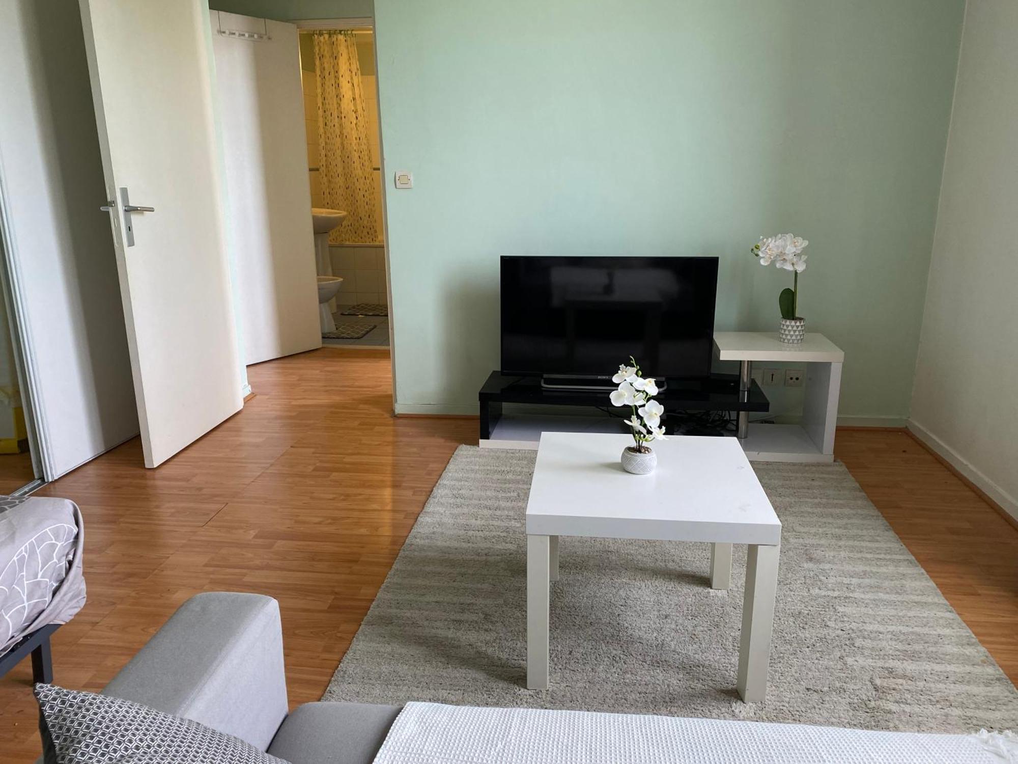 Appart Calme Avec Parking Gratuit Evry-Gregy-sur-Yerre Exterior foto